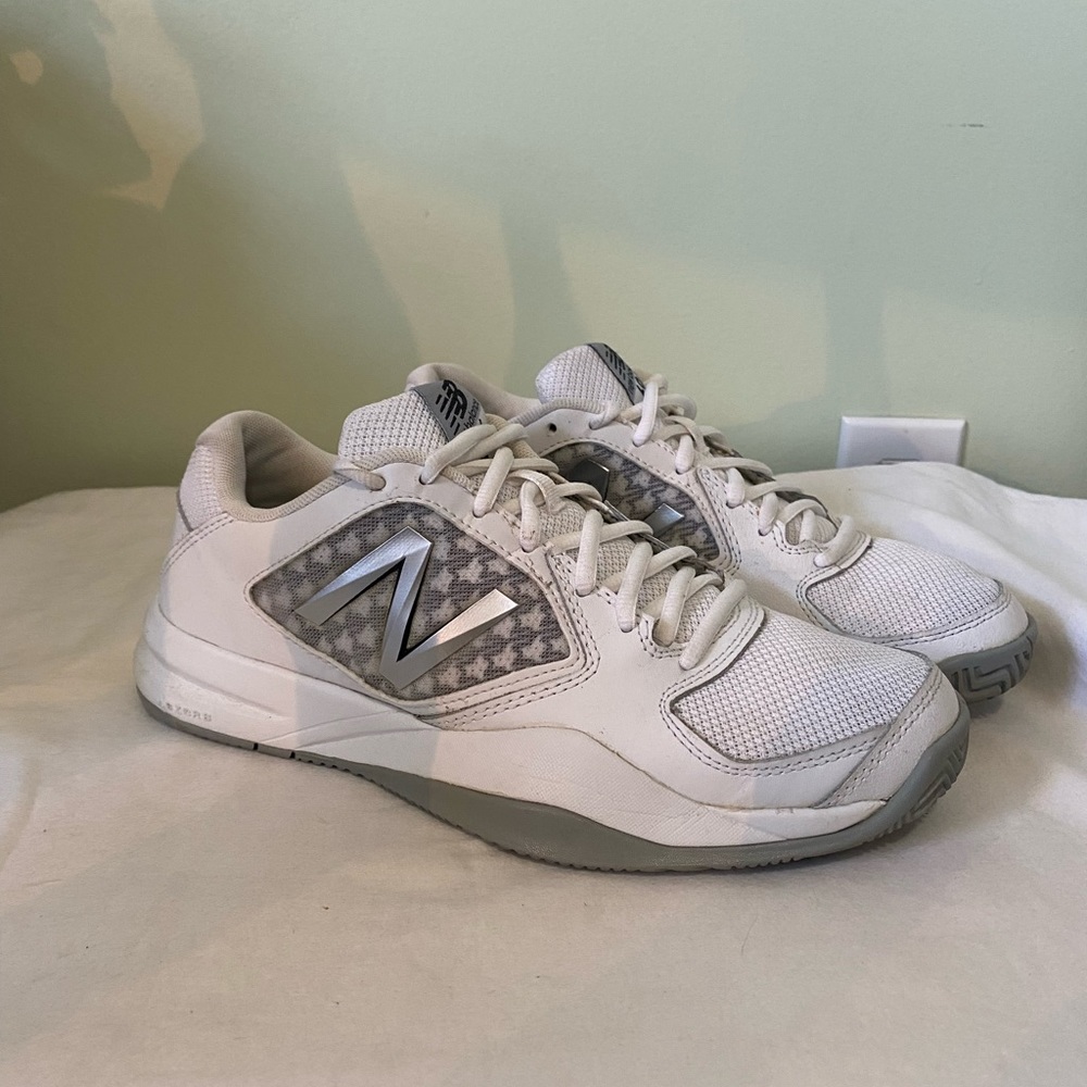 New Balance 696 White and Grey Sneakers Size 9.5 WC696WS2